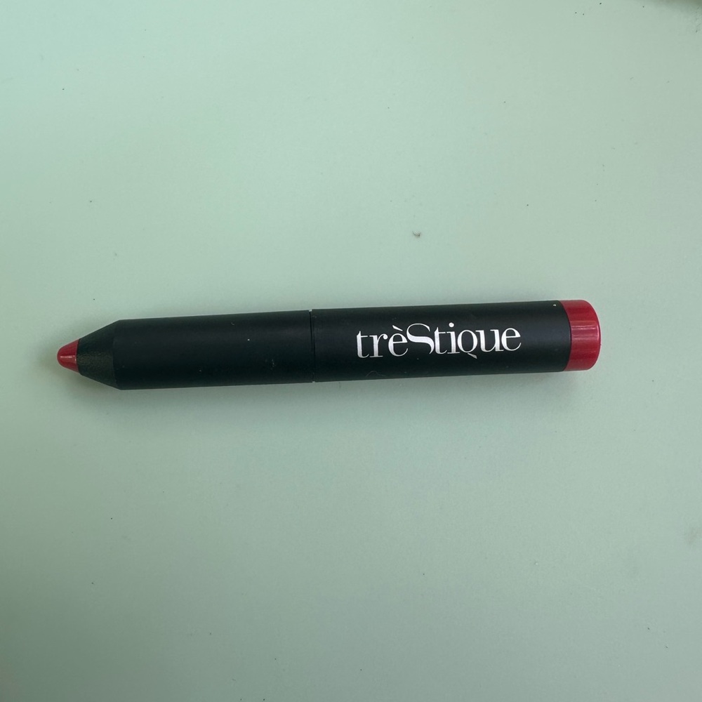Brand new treStiQue Mini Matte Lip Crayon in Chile Red